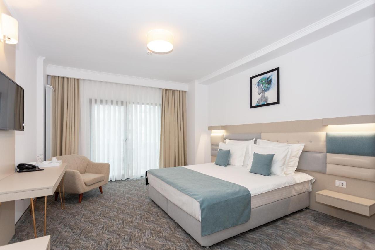 Hotel Manor 4*